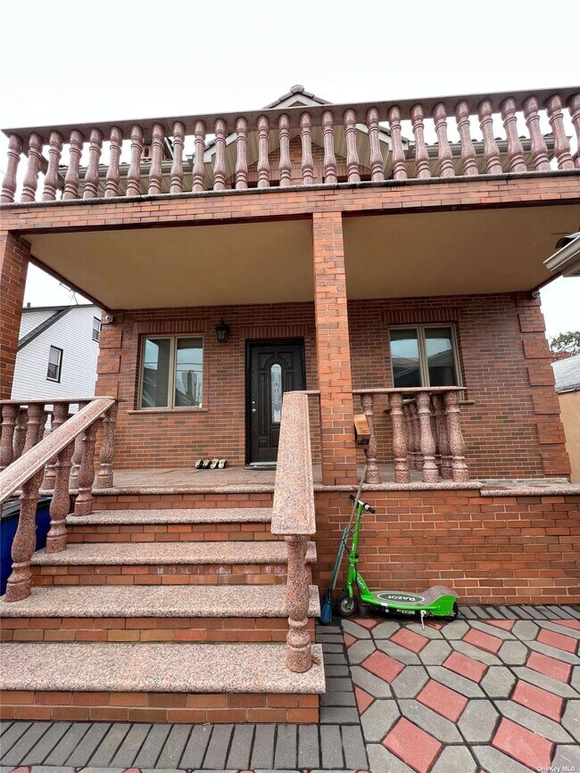 Foto del edificio - 196-32 45th Ave