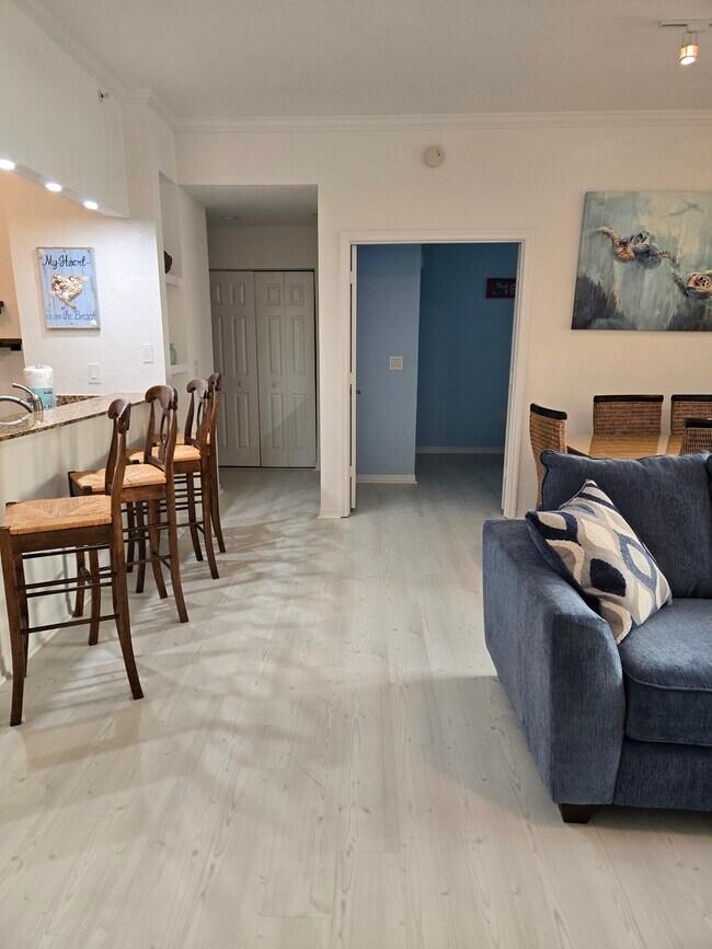 Foto del edificio - 1064 N Tamiami Trl