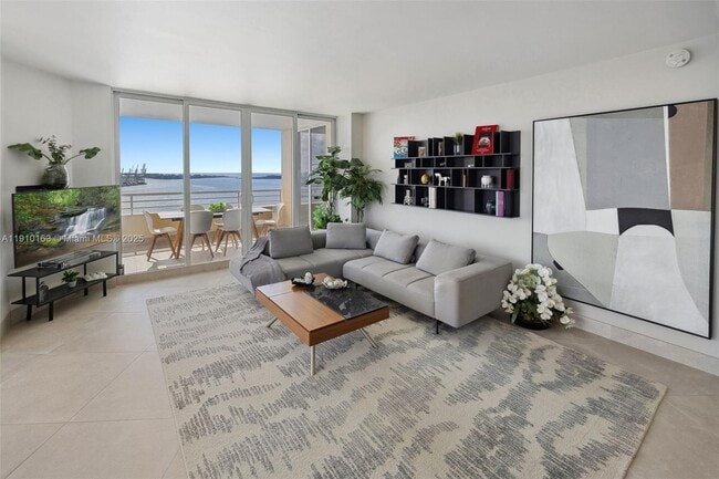 Foto del edificio - 808 Brickell Key Dr