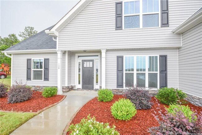 Foto del edificio - 124 Summer Creek Ln