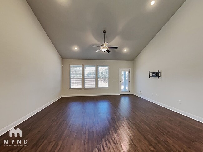 Foto del edificio - 9708 Betulla Dr