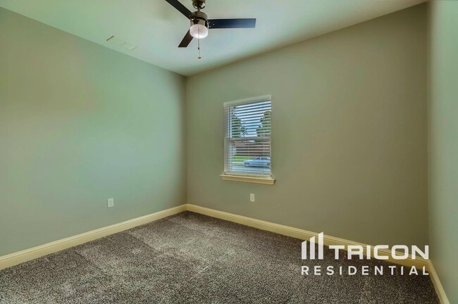 Foto del edificio - 5617 Kerry Ln