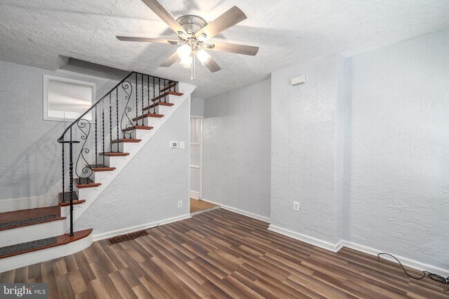 Foto del edificio - 713 Clymer St