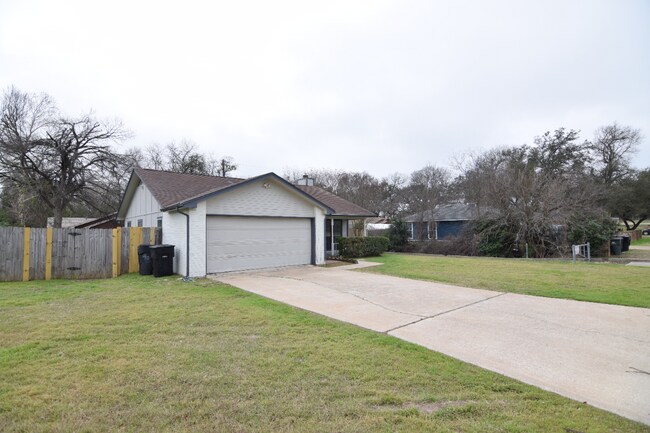 Building Photo - 9307 Trailridge Dr