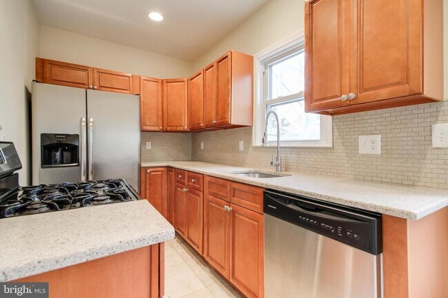 Foto del edificio - Beautiful and spacious 1 bedroom with offi...