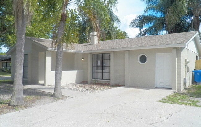 Building Photo - 9402 Lonsdale Ct