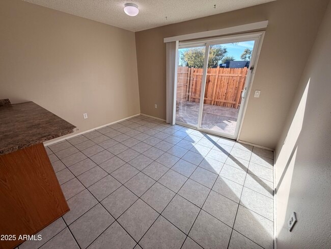 Building Photo - 4401 N 53rd Ln