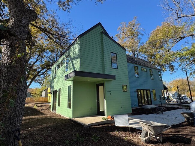 Foto del edificio - 1133 Walton Ln