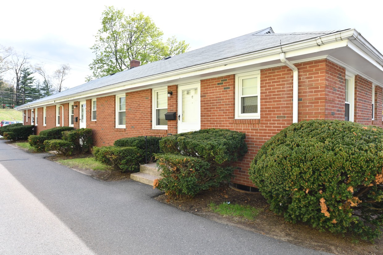 Primary Photo - Congress Street Apartments