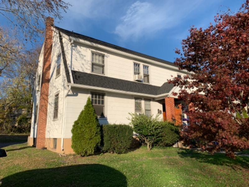 Foto principal - 304 Oakdale Rd