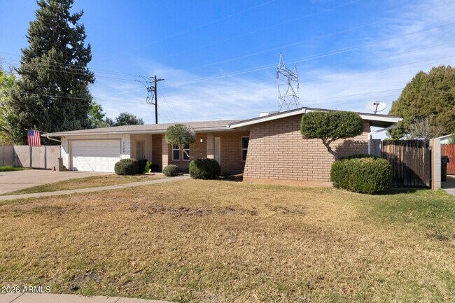 Building Photo - 2208 E Contessa Cir