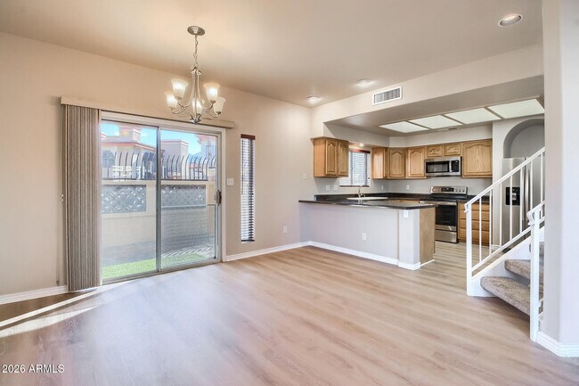 Building Photo - 10258 N 12th Pl