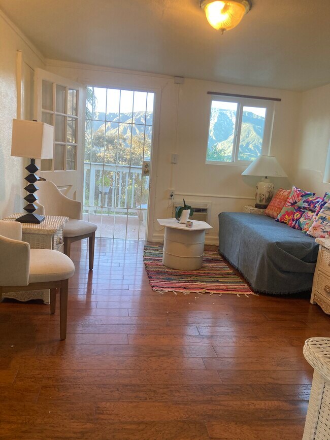 Foto del edificio - 8462 McGroarty St