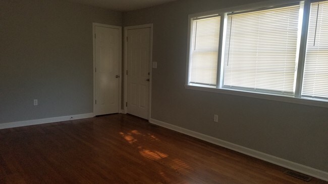 Foto del edificio - 296 Crescent Ave