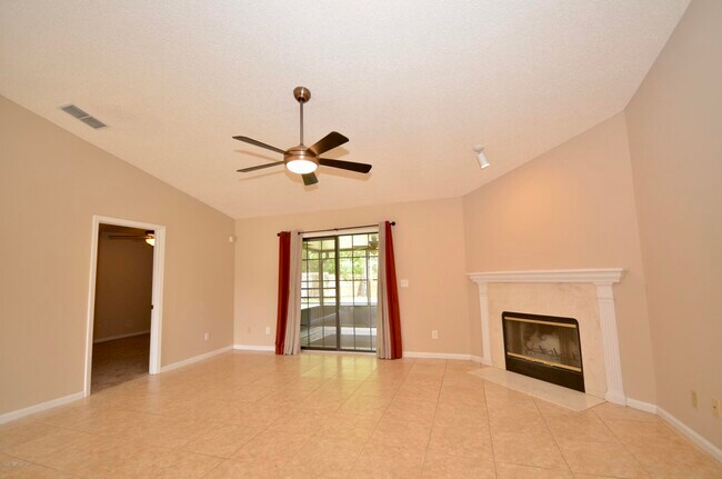 Foto del edificio - 2521 Glade Springs Dr