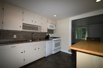 Building Photo - 5395 Erickson St