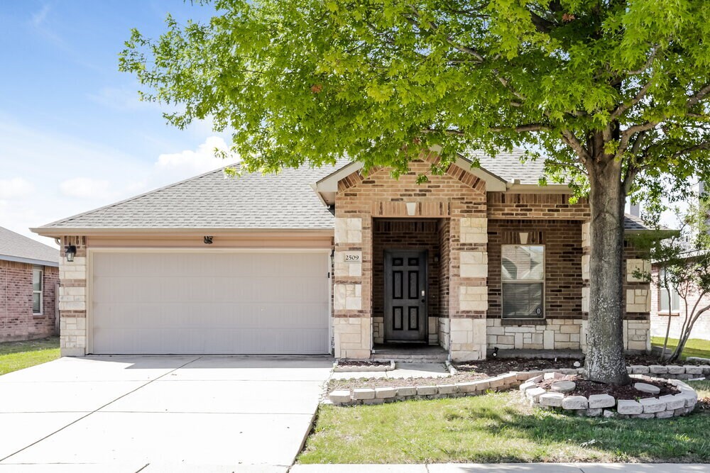 Foto principal - 2509 Mill Springs Pass