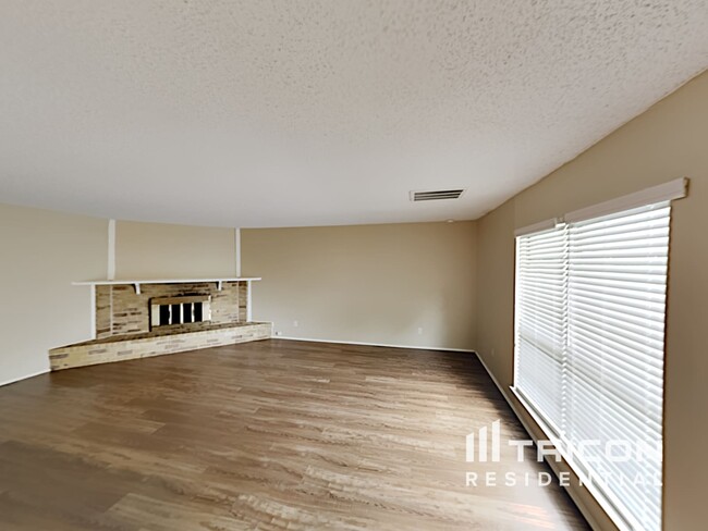 Building Photo - 1610 Pilot Way