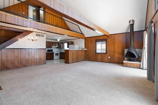 Foto del edificio - 2676 Woodcrest Dr
