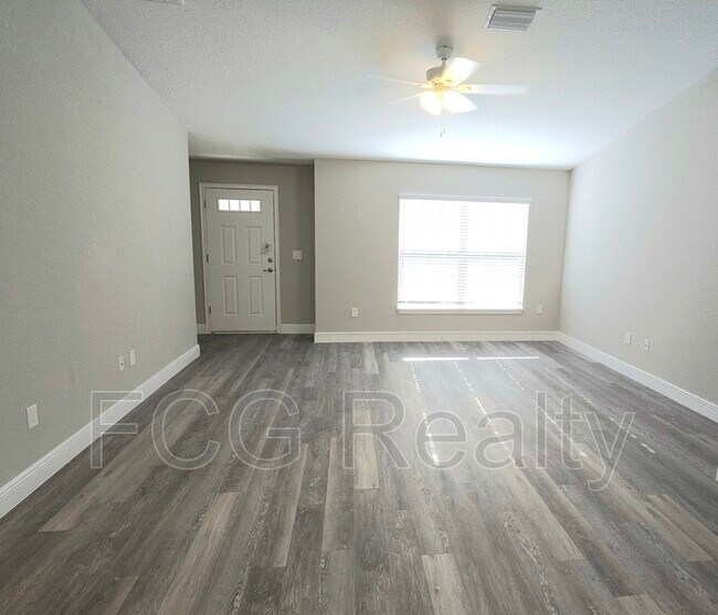 Building Photo - 57 Locust Run Dr