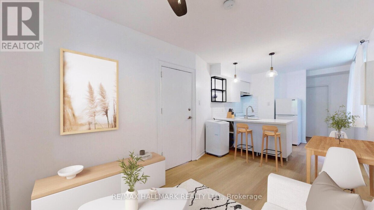 Primary Photo - 215 Kingston Rd