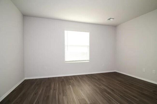 Foto del edificio - 2006 Crimson Lake Blvd