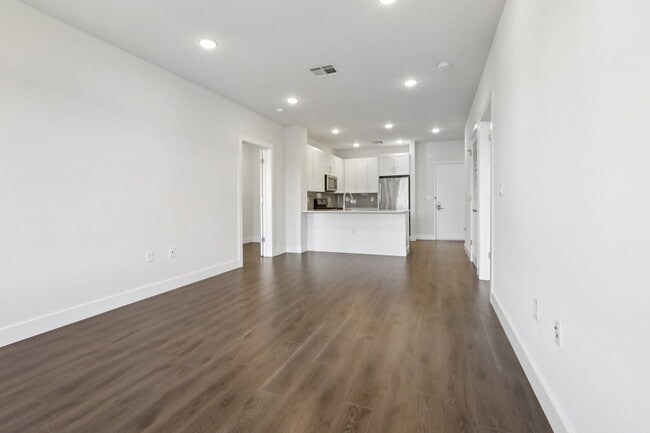 Building Photo - Waldwick Station