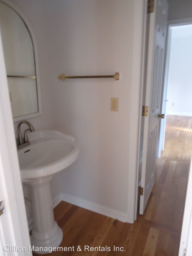 Foto del edificio - 309 Country Club Ln
