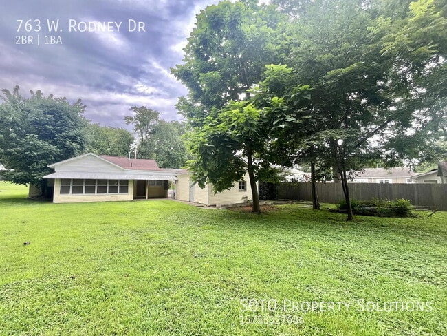 Foto del edificio - 763 W Rodney Dr