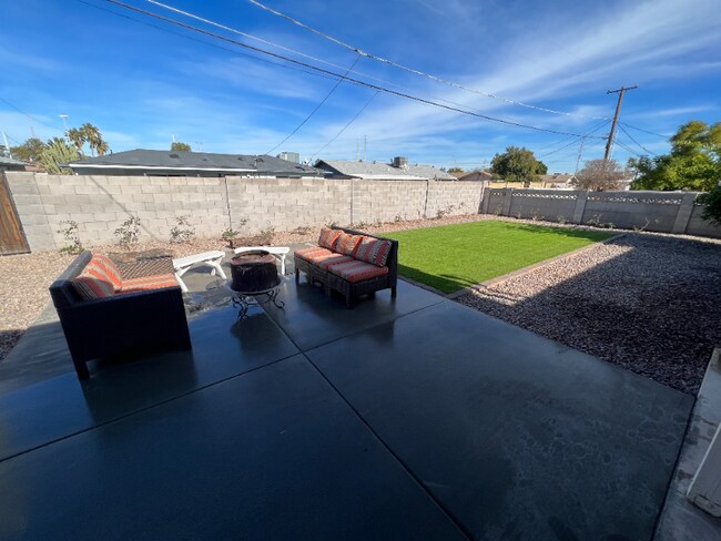 Foto del edificio - 6438 E Sheridan St
