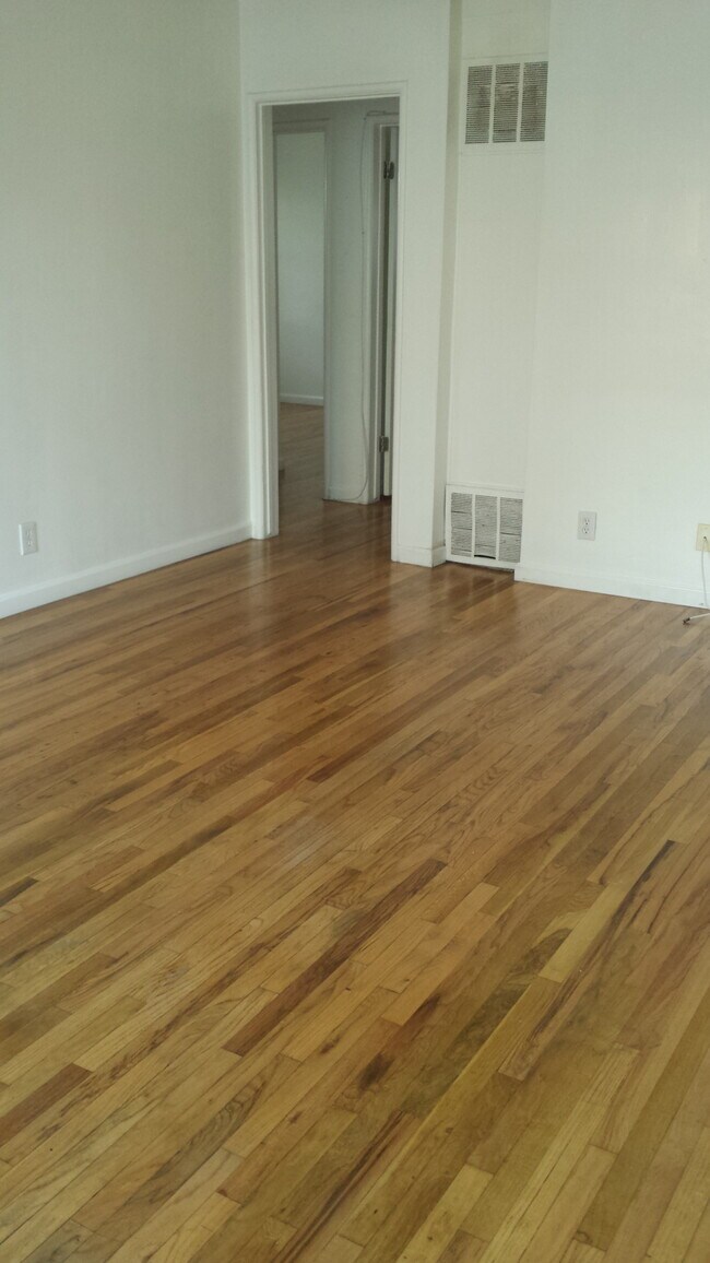 Sala de estar - 11259 Hatteras St