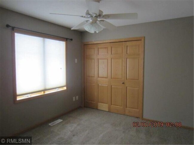 Foto del edificio - 10304 Yates Dr N