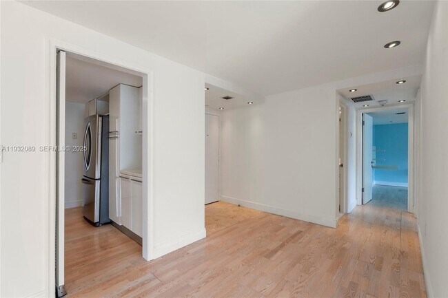 Foto del edificio - 199 Ocean Ln Dr