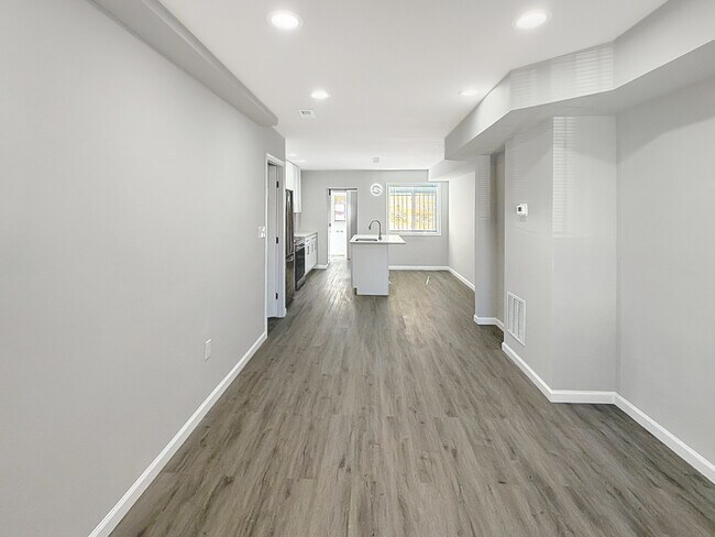 Foto del edificio - 4828 Beaufort Ave