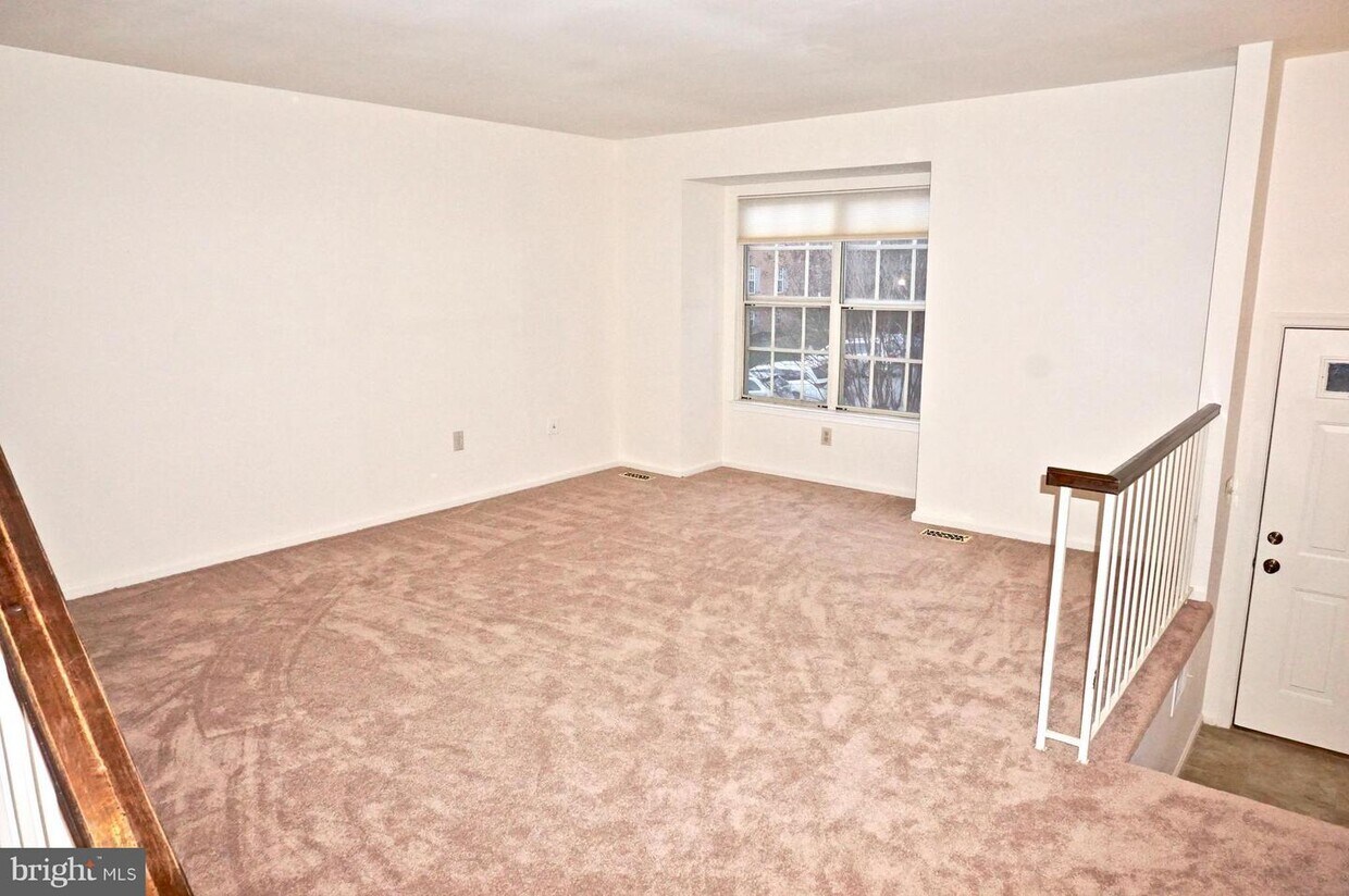 7863 Wintercress Ln, West Springfield, VA 22152