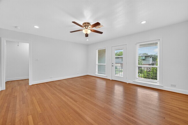 Foto del edificio - 2328 McClendon St