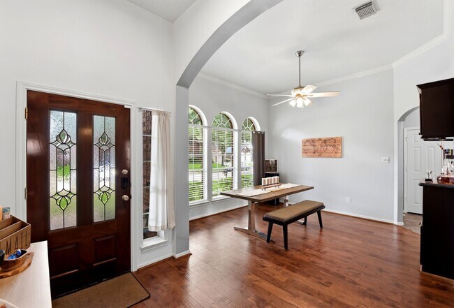 Building Photo - 2105 Mossy Trail Dr