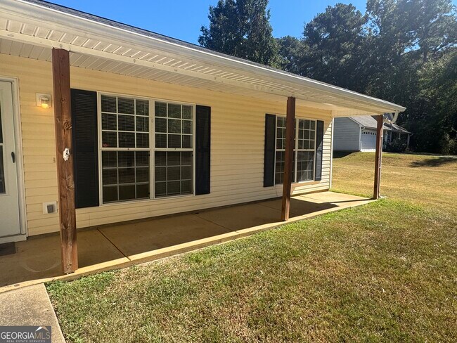 Building Photo - 1108 Patriot Cir