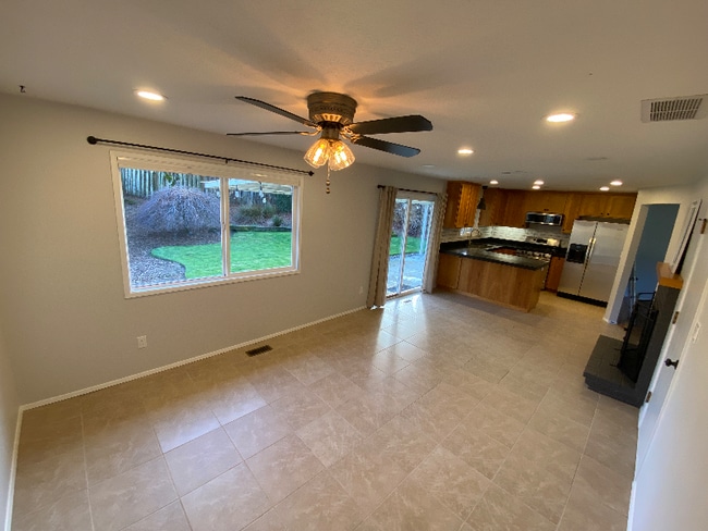 Building Photo - 10375 SW Johnson St