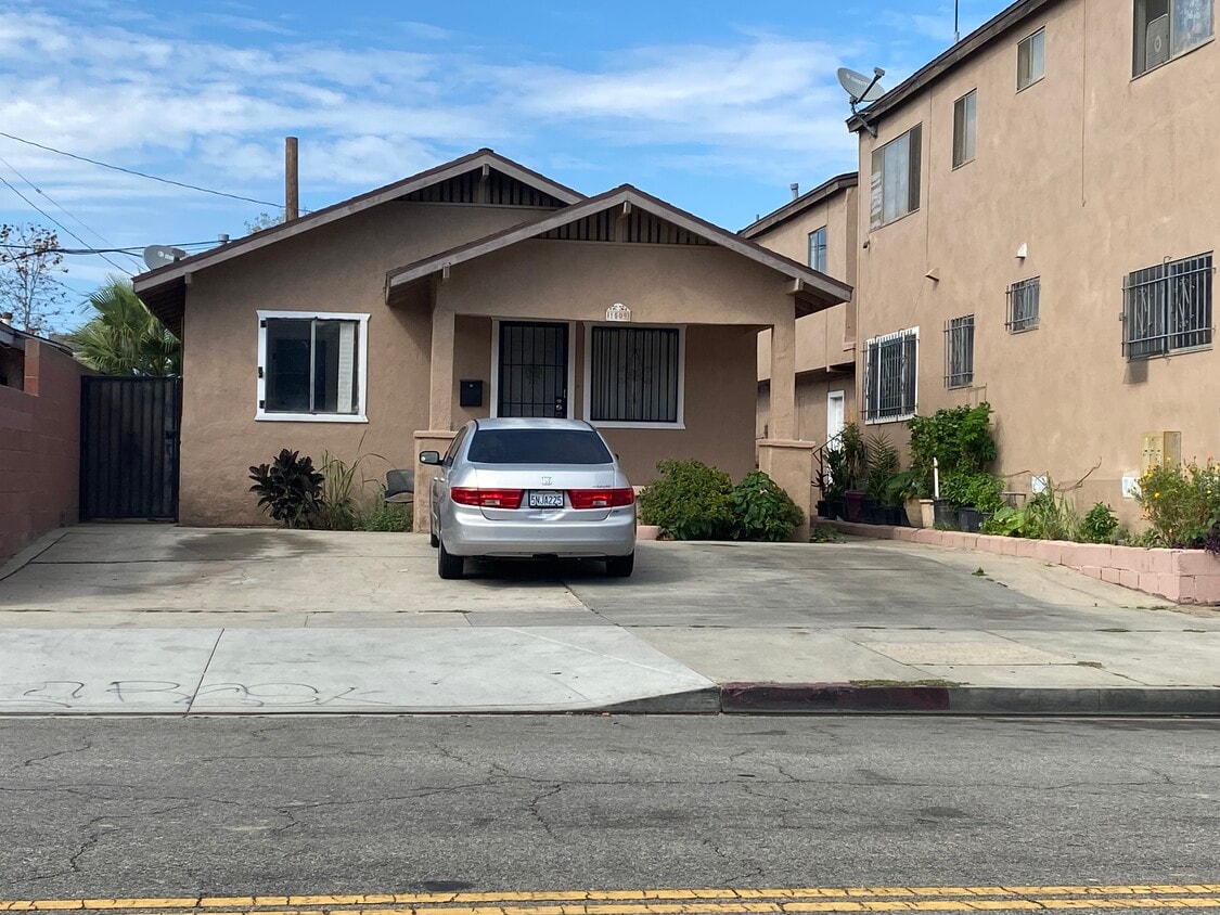 Foto principal - 1509 E 20th St