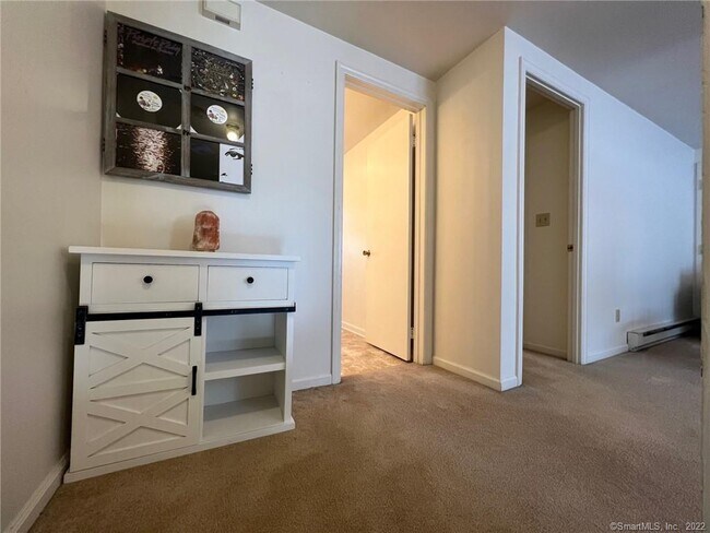 Building Photo - 194 Cherry St