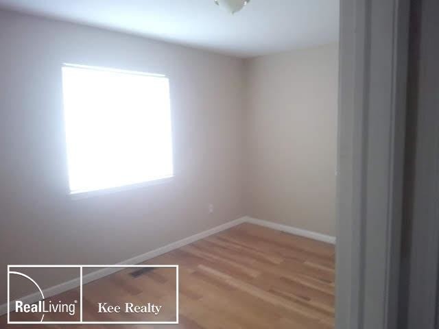 Building Photo - 34207 Vinita St