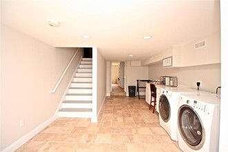 Building Photo - 190 Coggeshall Ave Building Photo - 190 Coggeshall Ave