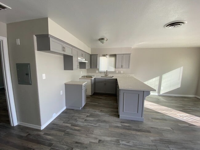 Foto del edificio - 1000 Oregon St