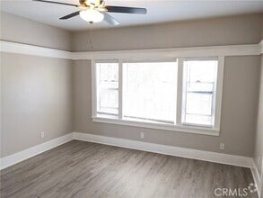 Building Photo - 406 Linden Ave