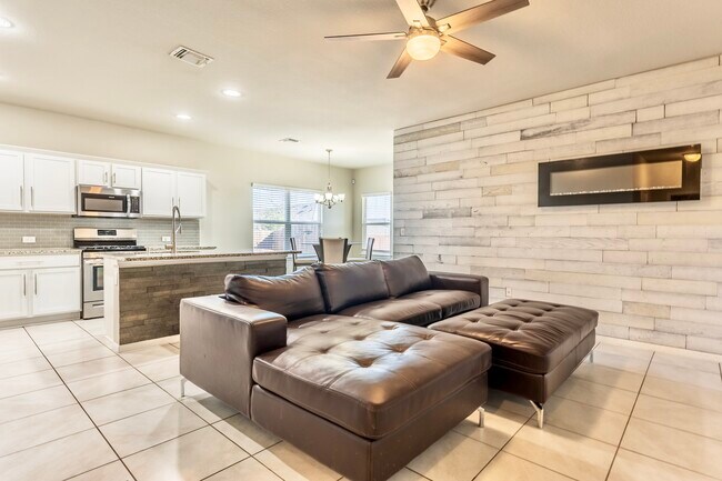 Foto del edificio - 9704 Baden Ln
