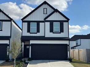 Building Photo - 3002 Skyline Mesa Dr