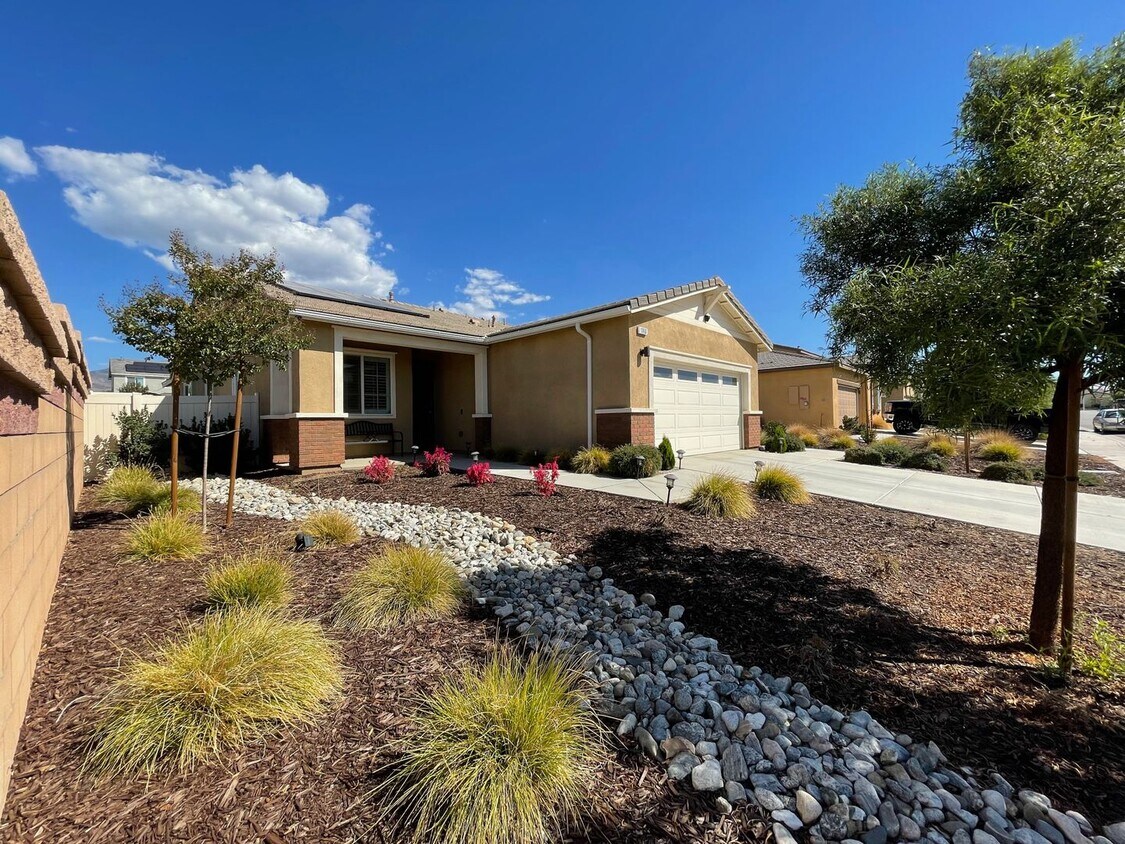 Foto principal - New Custom Home in Beaumont