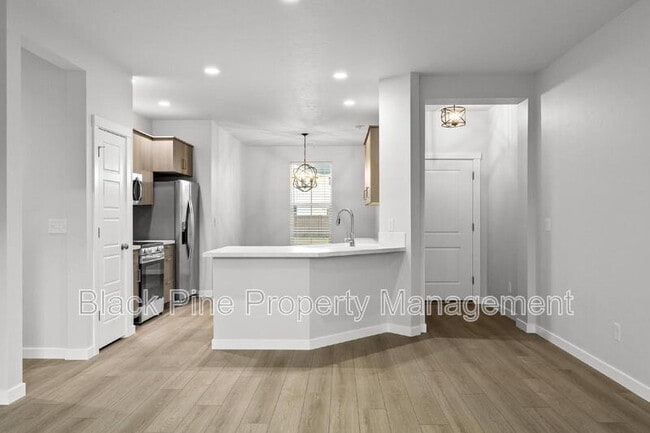 Foto del edificio - 895 N Aleppo Wy