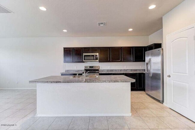 Foto del edificio - 2019 built Maricopa 3/2/2 with Granite and...